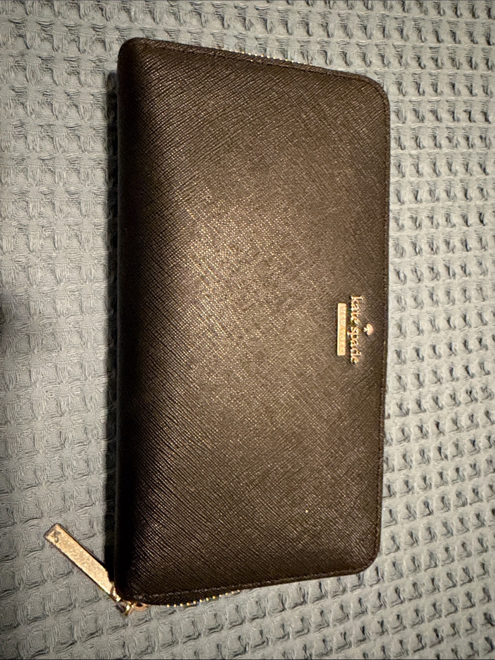 kate spade Black Saffiano Zip Around Card Holder Wallet